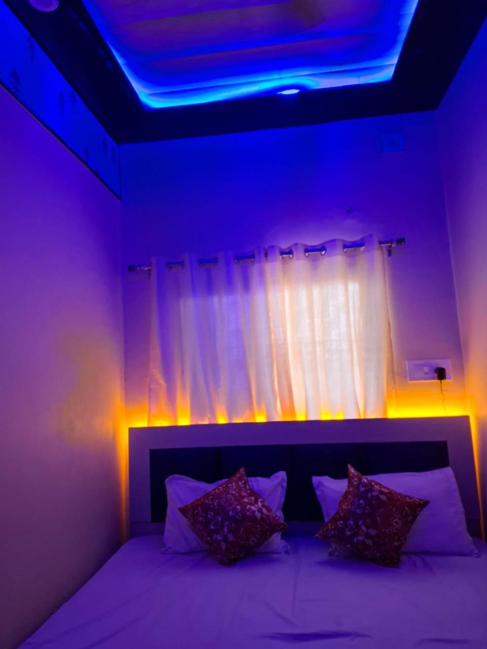 Hotel Sgh Subhadra Guest House Ayodhya Extérieur photo