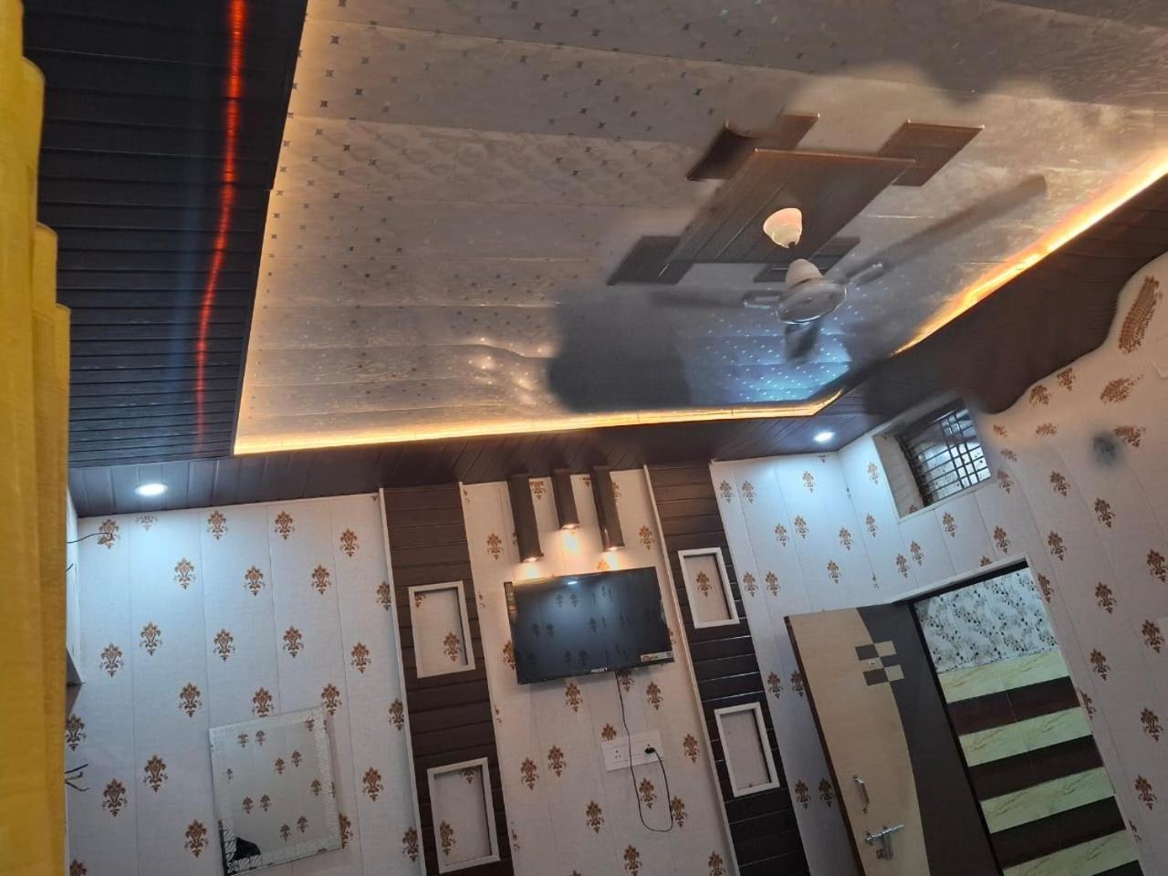 Hotel Sgh Subhadra Guest House Ayodhya Extérieur photo