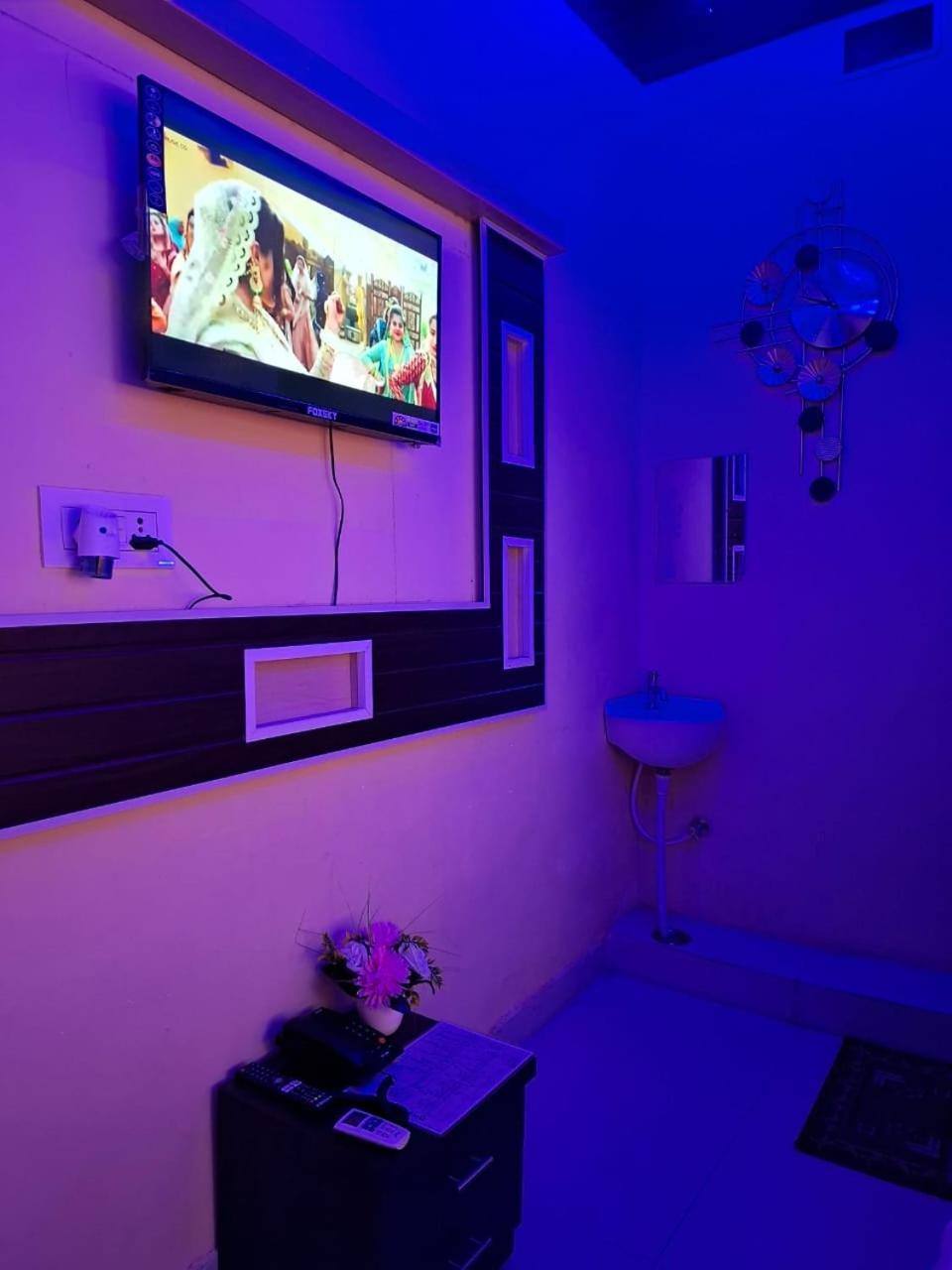 Hotel Sgh Subhadra Guest House Ayodhya Extérieur photo